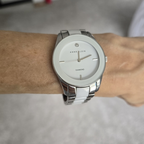 Gold and Silver Watch Trio (3 watches) - Picture 6 of 13